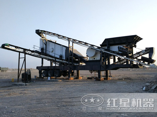 80移動(dòng)式建筑垃圾破碎機(jī)現(xiàn)場
