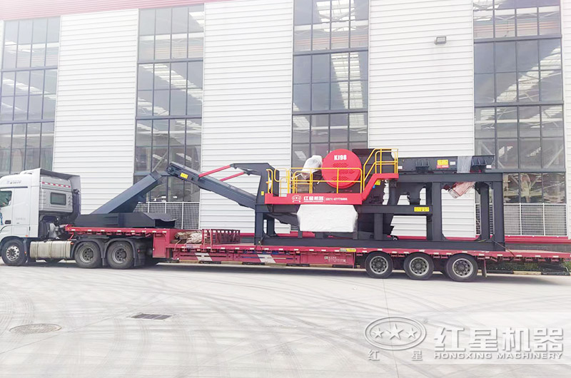 紅星移動石料破碎機(jī)發(fā)貨 紅星移動石料破碎機(jī)發(fā)貨