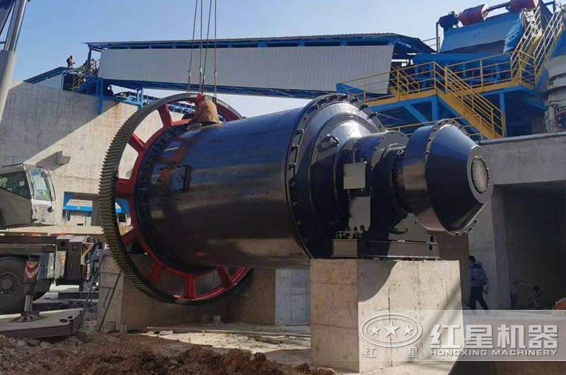 球磨機(jī)安裝現(xiàn)場 球磨機(jī)安裝現(xiàn)場