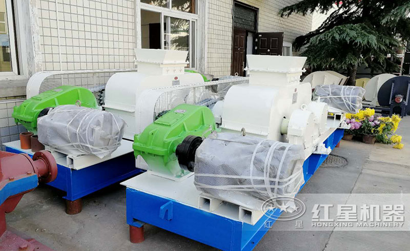 大型對(duì)輥式破碎機(jī)