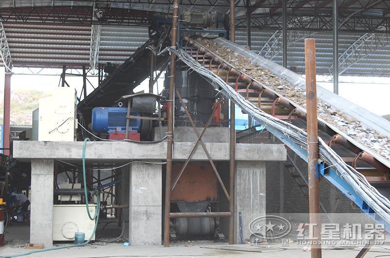 安微客戶現(xiàn)場(chǎng)，圓錐破碎機(jī)