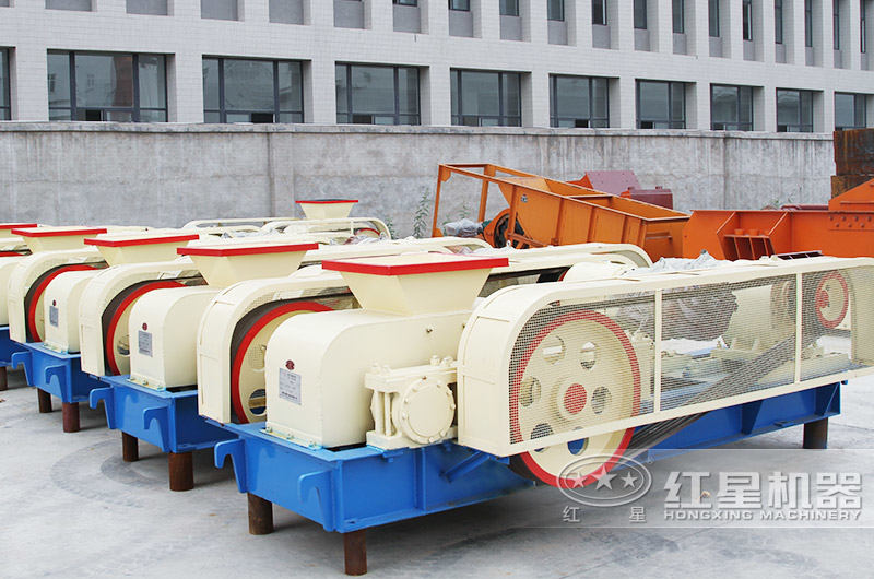 小型對輥打砂機(jī)排料大小易控制