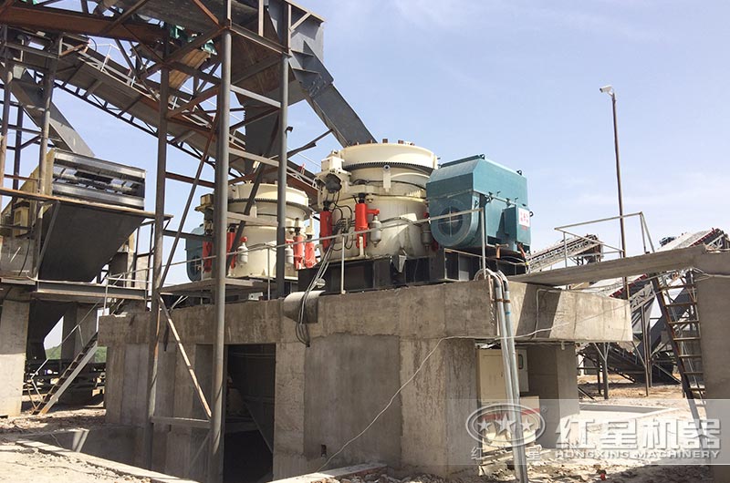 兩臺(tái)圓錐破并行使用，提高出砂率