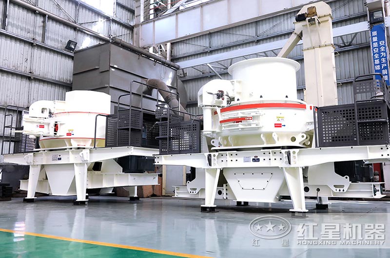 立軸沖擊式破碎機(jī)車間實(shí)拍圖