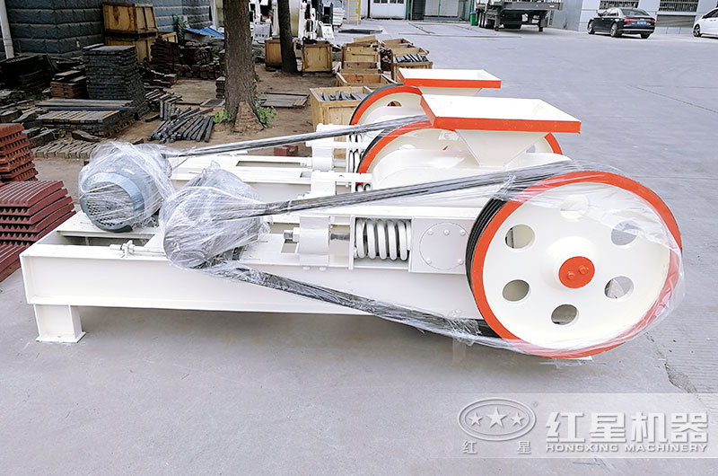 對輥式破碎機(jī)廠區(qū)實拍圖